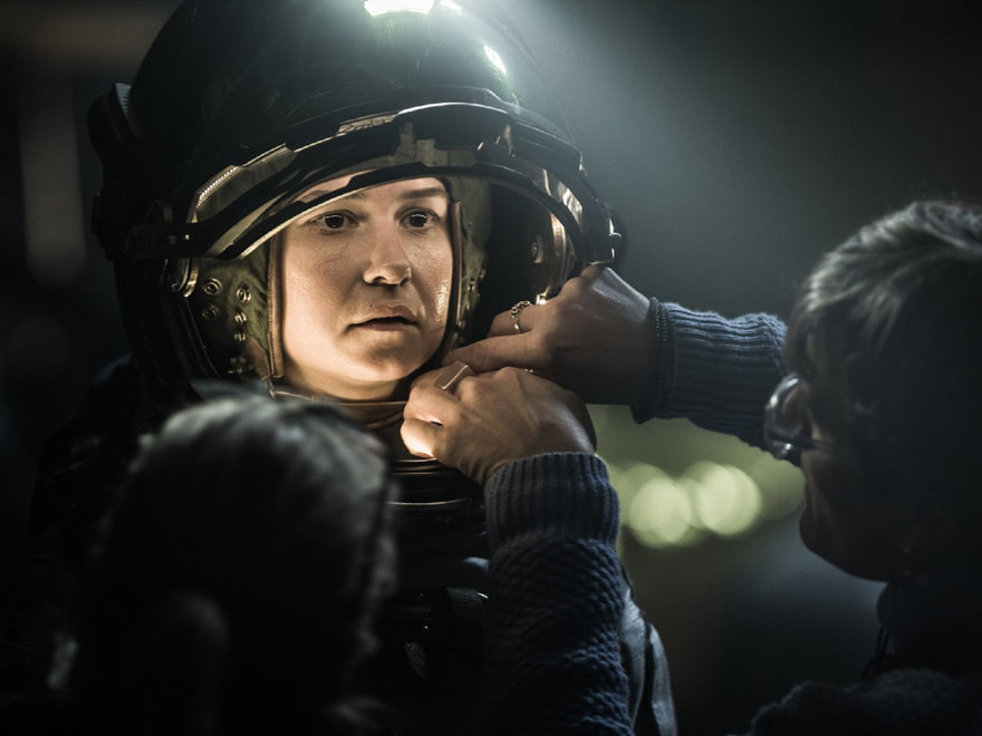 4061 Miniature Mic on Alien Covenant placed by Katherine Waterston